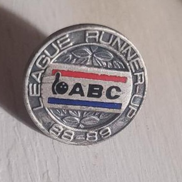 American Bowling Congress 1988 Vintage Lapel Pin Tie Tack - League Runner Up Pin - Picture 2 of 4
